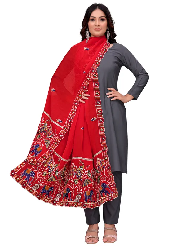 Embroidered_Viscose_Dupatta_With_Elephant_Peacock_Pallu_Red