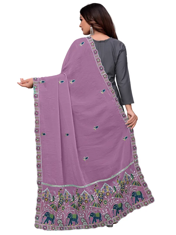 Embroidered_Viscose_Dupatta_With_Elephant_Peacock_Pallu_Onion_Pink