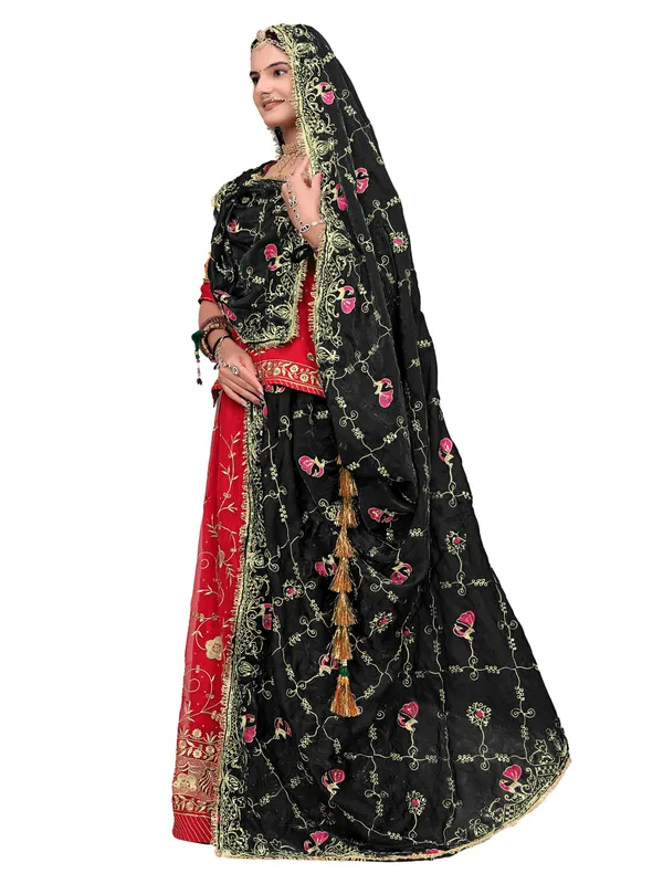 Zari_Embroidered_Art_Silk_Odhni_Dupatta_With_Peacock_Jaal_Black