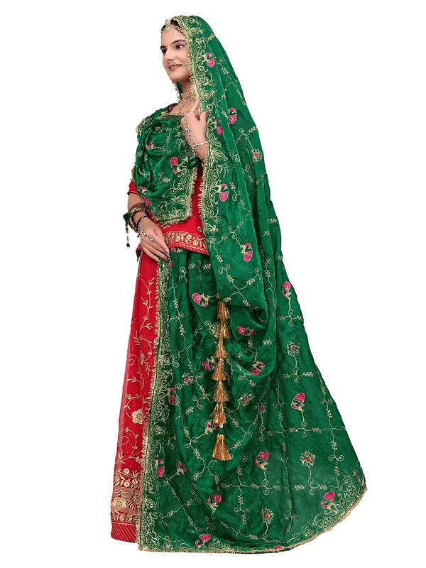Zari_Embroidered_Art_Silk_Odhni_Dupatta_With_Peacock_Jaal_Green
