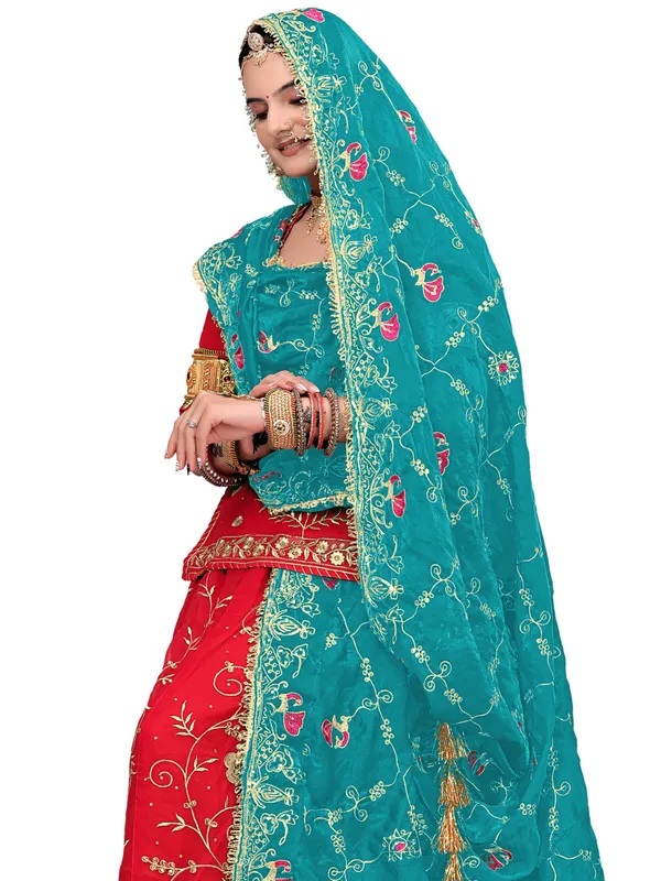 Zari_Embroidered_Art_Silk_Odhni_Dupatta_With_Peacock_Jaal_Rama_Green