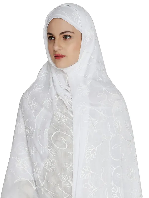 Embroidered_Chiffon_Dupatta_With_Floral_Jaal_Lace_Border_White