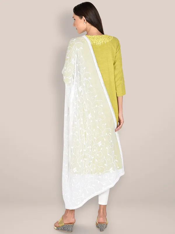 Embroidered_Chiffon_Dupatta_With_Floral_Jaal_Lace_Border_White