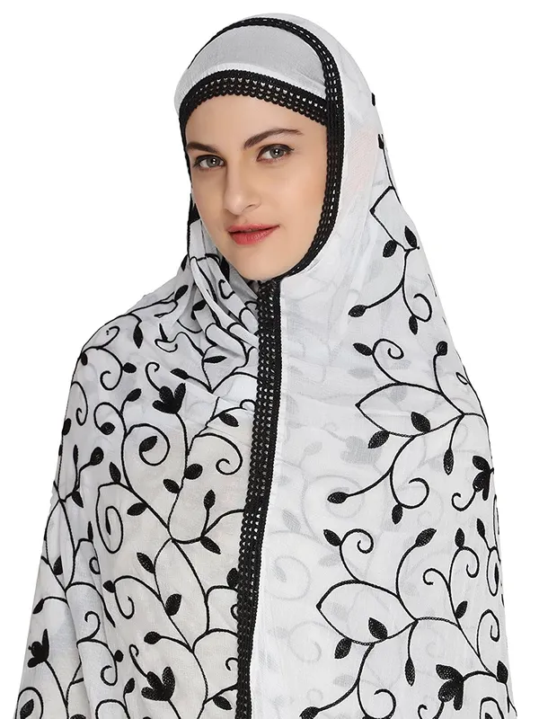 Embroidered_Chiffon_Dupatta_With_Floral_Jaal_Lace_Border_White_Black