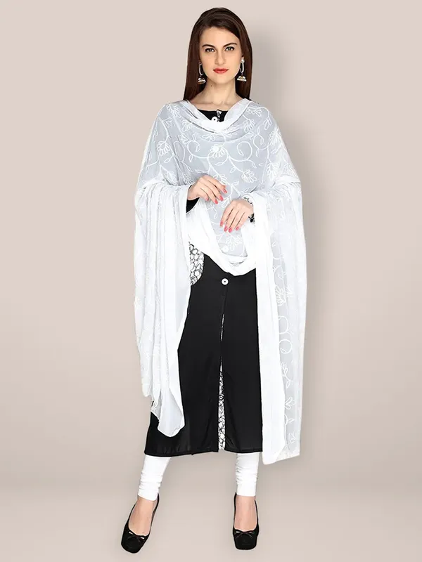 Embroidered_Chiffon_Dupatta_With_Floral_Jaal_Lace_Border_Black_Red