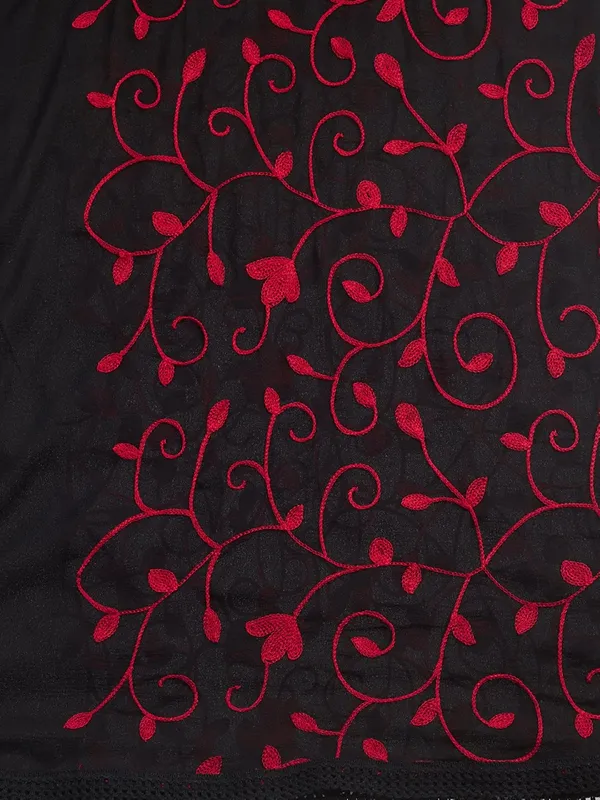 Embroidered_Chiffon_Dupatta_With_Floral_Jaal_Lace_Border_Black_Red