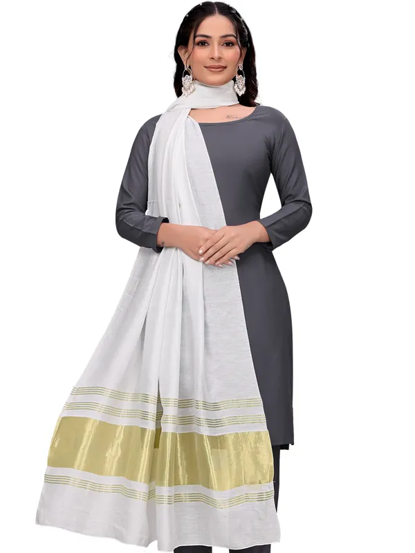 Lagdi_Patta_Dupatta_In_Silk_Blend_With_Golden_Zari_Border_White