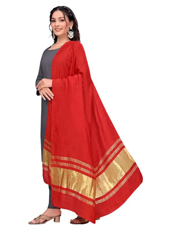 Lagdi_Patta_Dupatta_In_Silk_Blend_With_Golden_Zari_Border_Red