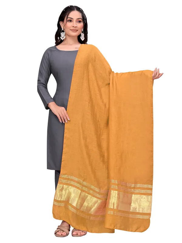 Lagdi_Patta_Dupatta_In_Silk_Blend_With_Golden_Zari_Border_Mustard_Yellow