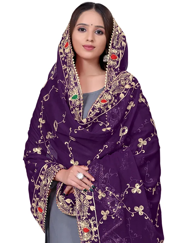 Embroidered_Georgette_Dupatta_With_Sequin_Work_Lace_Border_Wine