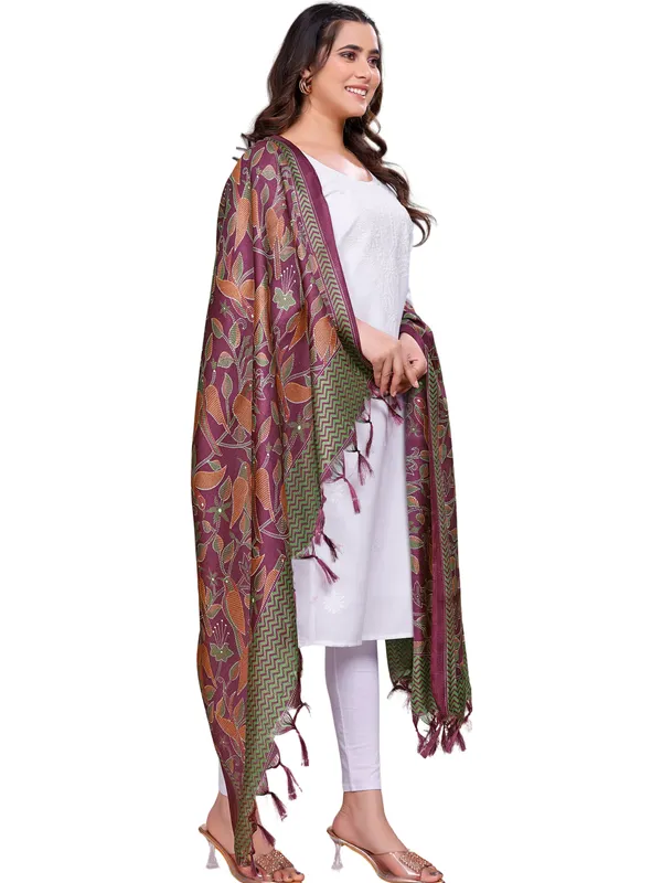 Kantha_Style_Bird_Print_Cotton_Silk_Dupatta_With_Tassels_Wine