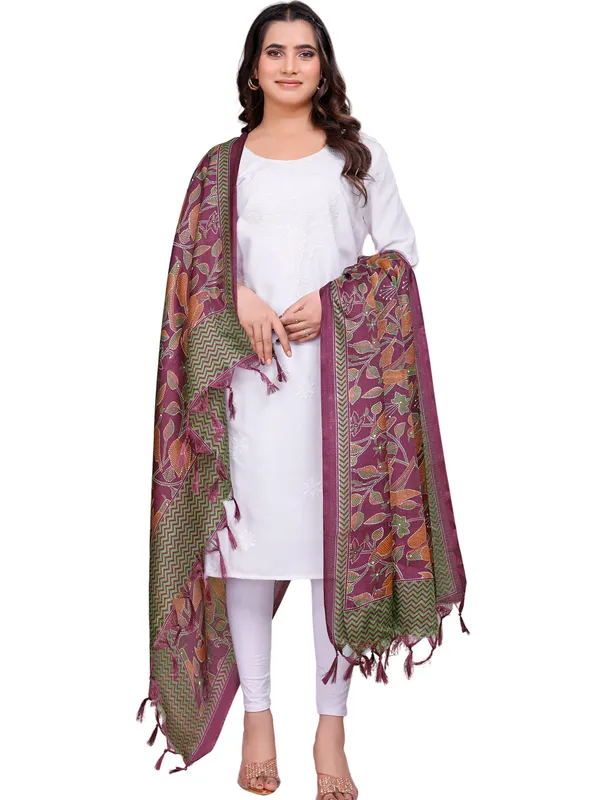 Kantha_Style_Bird_Print_Cotton_Silk_Dupatta_With_Tassels_Wine
