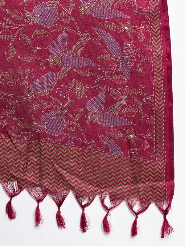 Kantha_Style_Bird_Print_Cotton_Silk_Dupatta_With_Tassels_Maroon