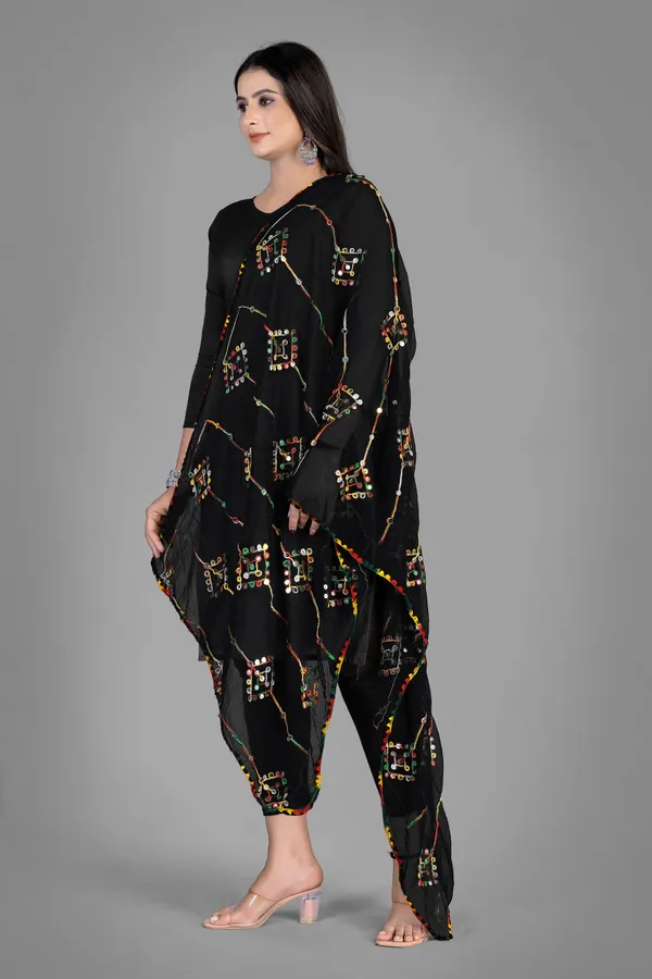 Kutchi_Style_Embroidered_Chiffon_Dupatta_With_Sequin_Work_Black