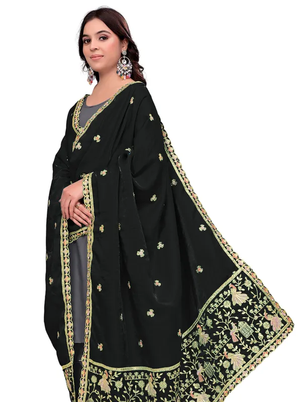 Zari_Embroidered_Art_Silk_Dupatta_With_Sequin_Peacock_Pallu_Black