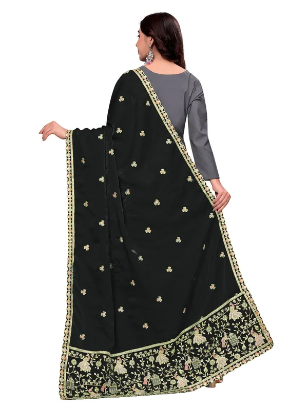 Zari_Embroidered_Art_Silk_Dupatta_With_Sequin_Peacock_Pallu_Black