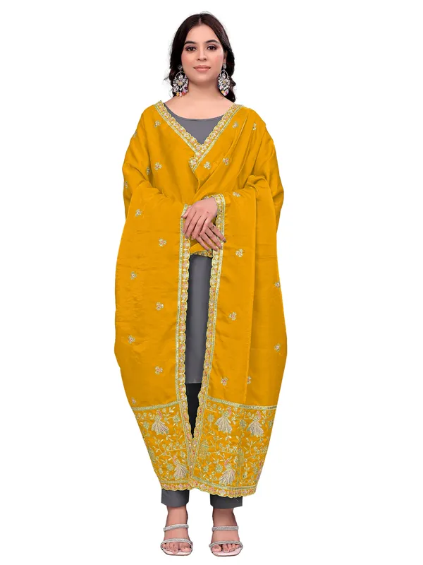 Zari_Embroidered_Art_Silk_Dupatta_With_Sequin_Peacock_Pallu_Yellow