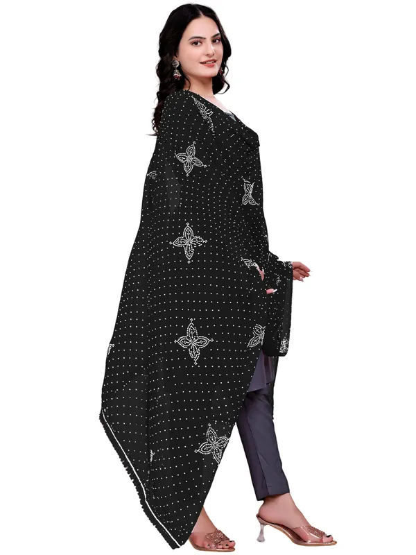 Stone_Work_Chiffon_Dupatta_With_Flower_Motifs_Tassel_Lace_Black