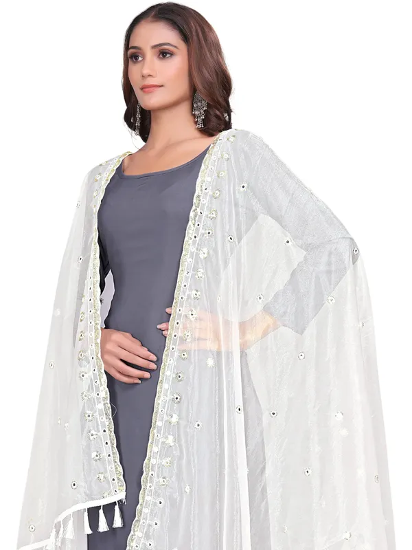 Mirror_Work_Organza_Dupatta_With_Sequin_Border_Tassels_White