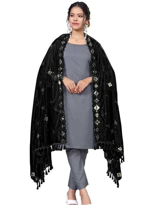 Organza_Embroidered_Dupatta_With_Sequins_Mirror_Work_Tassels_Black