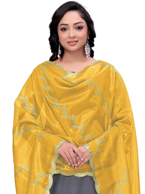 Organza_Embroidered_Dupatta_With_Sequin_Work_Scalloped_Border_Yellow