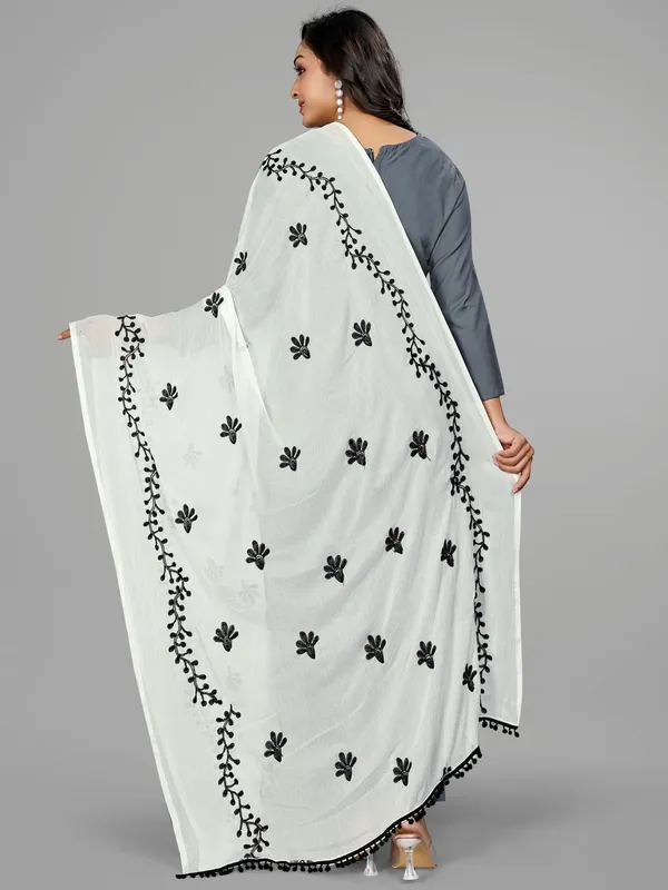 Chiffon_Embroidered_Dupatta_With_Floral_Butis_Pom_Pom_Lace_White2