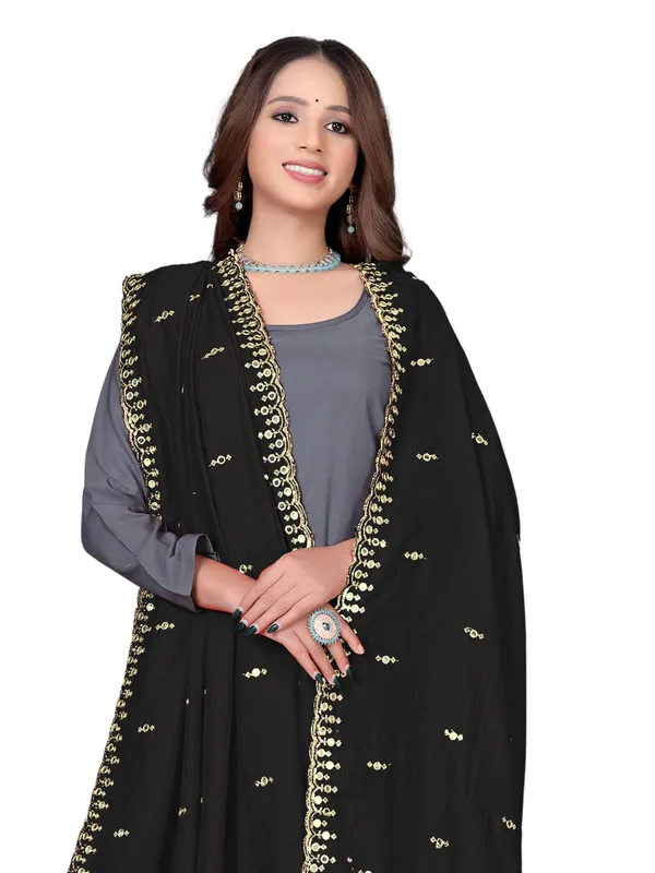 Vichitra_Art_Silk_Embroidered_Dupatta_With_Mirror_Work_Border_Black