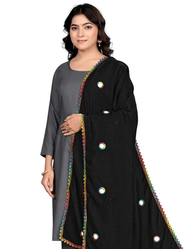 Vichitra_Art_Silk_Mirror_Work_Dupatta_With_Multicolour_Lace_Black