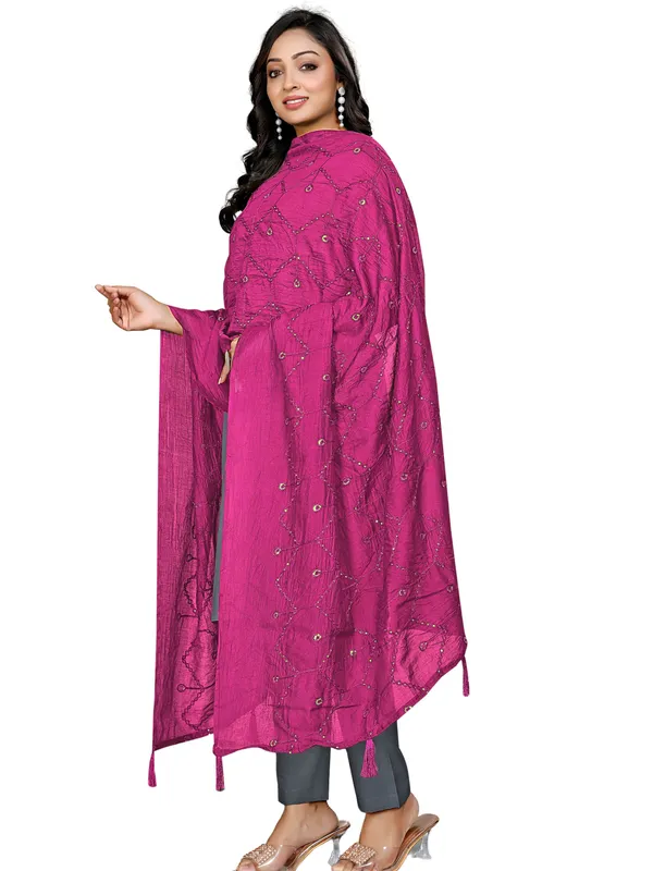 Chanderi_Zigzag_Embroidery_Dupatta_With_Sequins_Tassels_Pink
