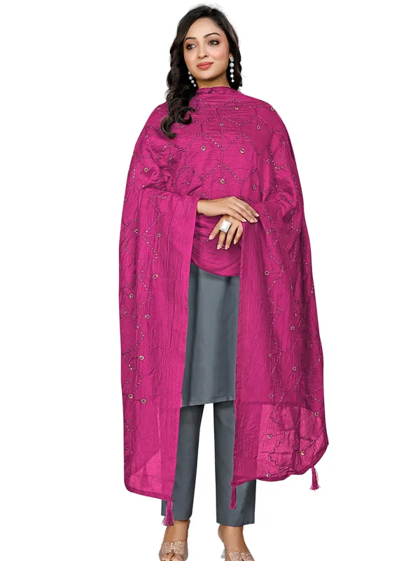 Chanderi_Zigzag_Embroidery_Dupatta_With_Sequins_Tassels_Pink
