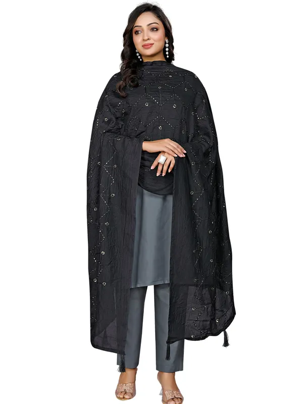 Chanderi_Zigzag_Embroidery_Dupatta_With_Sequins_Tassels_Black
