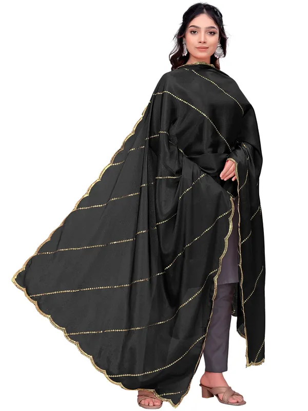 Chinon_Laheriya_Sequin_Work_Dupatta_With_Scalloped_Border_Black