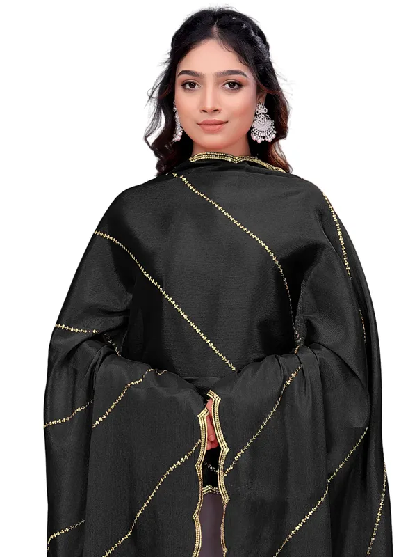 Chinon_Laheriya_Sequin_Work_Dupatta_With_Scalloped_Border_Black