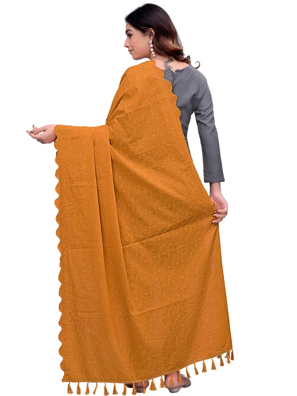 Cotton_Schiffli_Dupatta_With_Scalloped_Border_Tassels_Rust