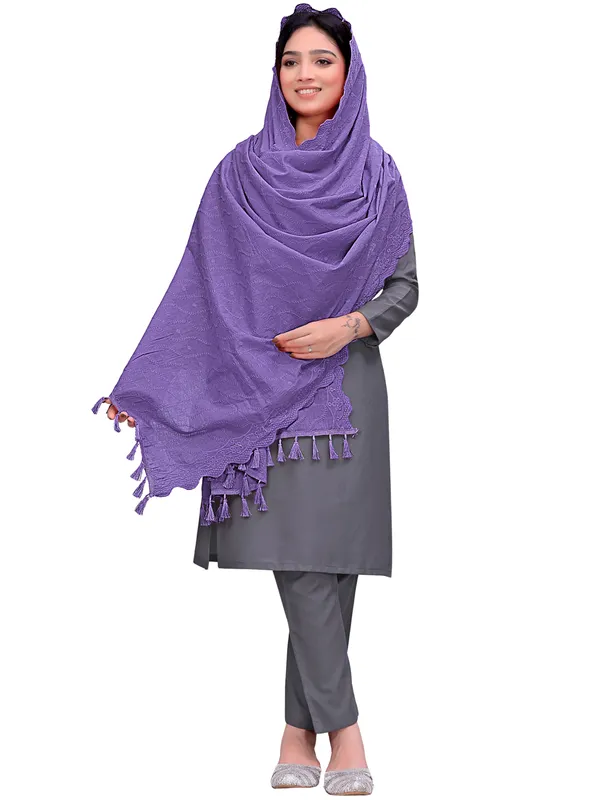 Cotton_Schiffli_Dupatta_With_Scalloped_Border_Tassels_Lavender