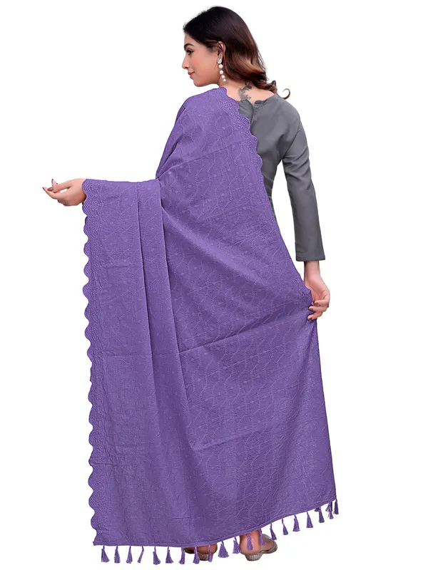 Cotton_Schiffli_Dupatta_With_Scalloped_Border_Tassels_Lavender