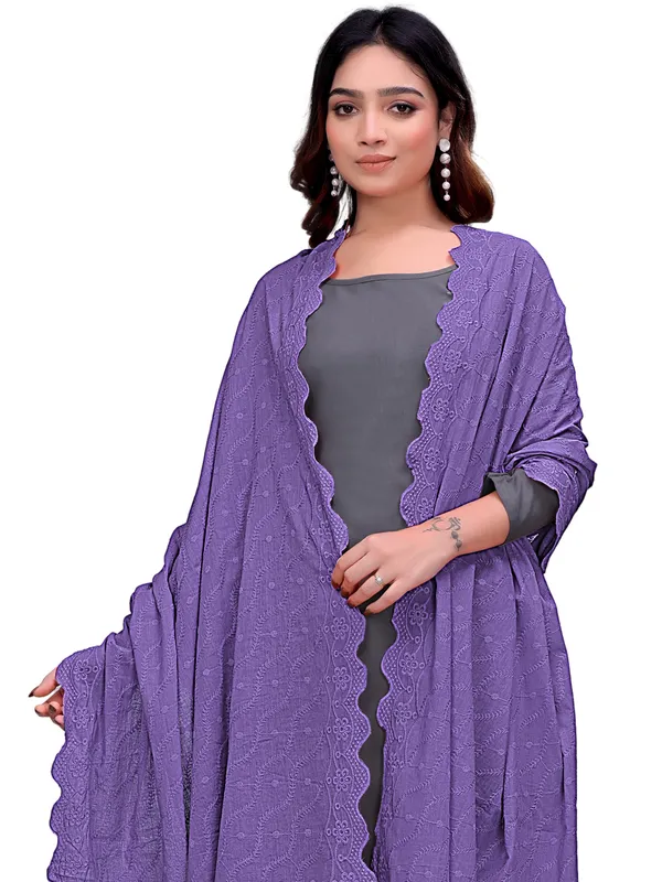 Cotton_Schiffli_Dupatta_With_Scalloped_Border_Tassels_Lavender