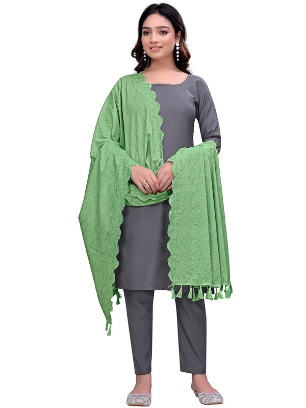 Cotton_Schiffli_Dupatta_With_Scalloped_Border_Tassels_Pista_Green