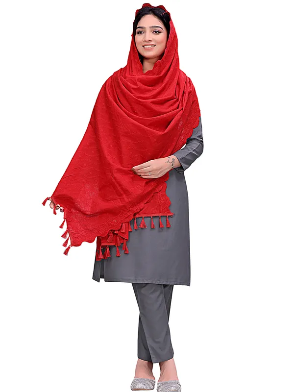 Cotton_Schiffli_Dupatta_With_Scalloped_Border_Tassels_Red