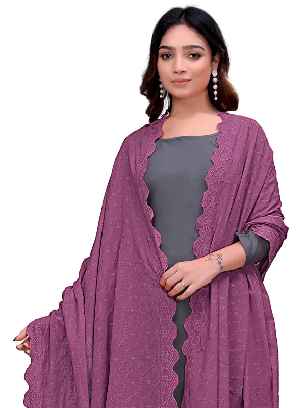 Cotton_Schiffli_Dupatta_With_Scalloped_Border_Tassels_Onion_Pink