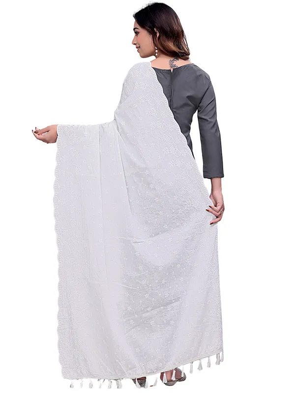 Cotton_Floral_Schiffli_Embroidered_Dupatta_With_Tassels_White