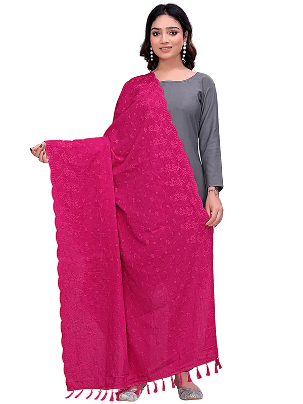 Cotton_Floral_Schiffli_Embroidered_Dupatta_With_Tassels_Pink