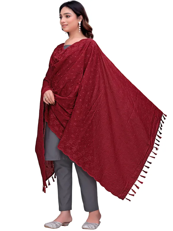 Cotton_Floral_Schiffli_Embroidered_Dupatta_With_Tassels_Maroon