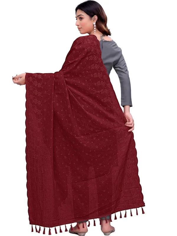 Cotton_Floral_Schiffli_Embroidered_Dupatta_With_Tassels_Maroon