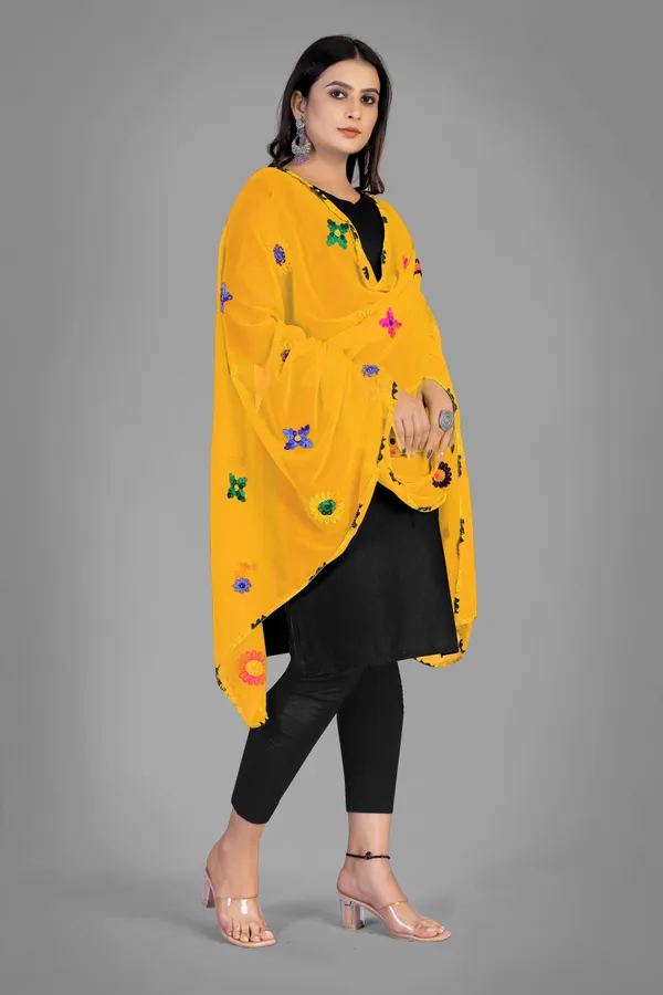 Nazmin_Multicolour_Floral_Embroidered_Dupatta_With_Lace_Yellow