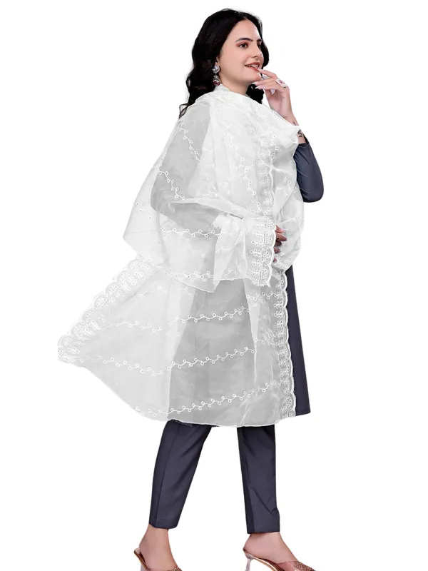 Organza_Embroidered_Dupatta_With_Sequins_Scalloped_Border_White