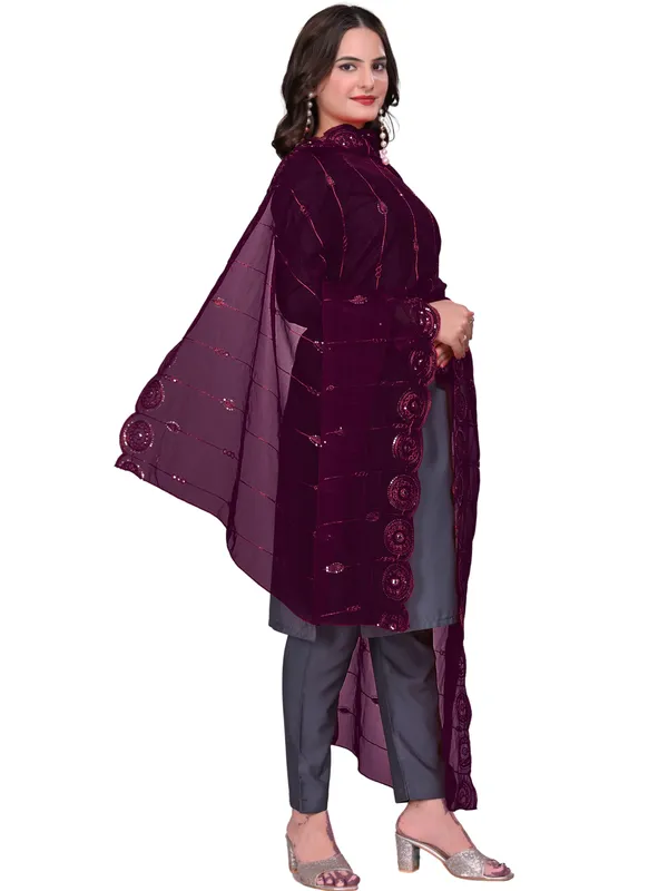 Organza_Striped_Embroidery_Dupatta_With_Medallion_Border_Wine