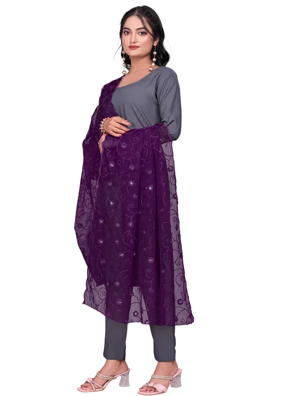 Organza_Floral_Jaal_Embroidered_Dupatta_With_Sequins_Wine