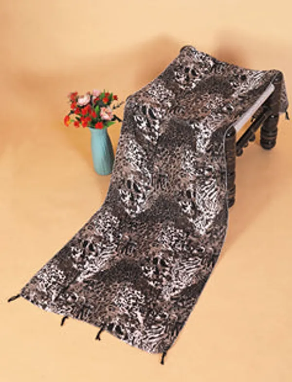 Crepe_Crush_Digital_Print_Stole_With_Tassels_Brown1