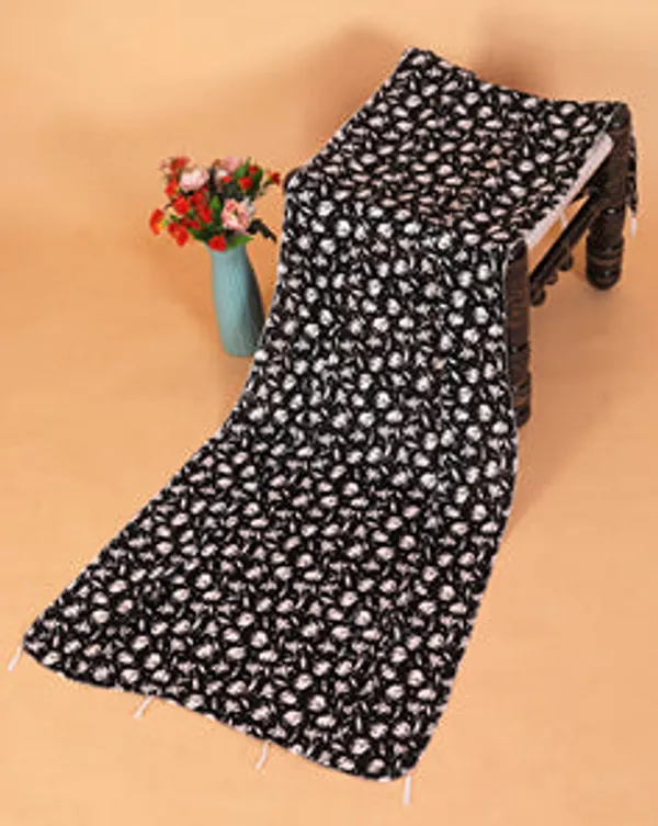 Crepe_Crush_Digital_Print_Stole_With_Tassels_Black1